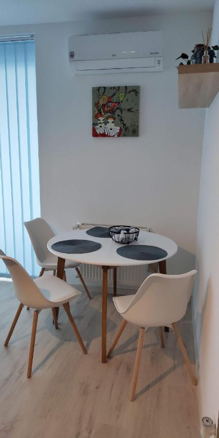 Pe-Ki Apartman Székesfehérvár Szekesfehervar Exterior foto